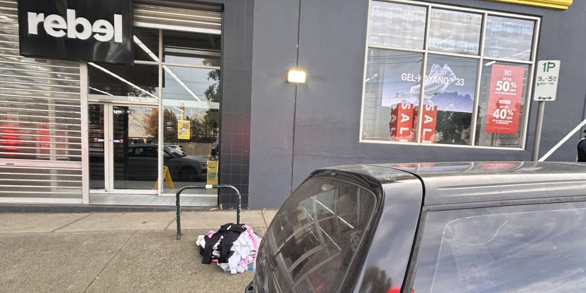 Trio nabbed over shop theft